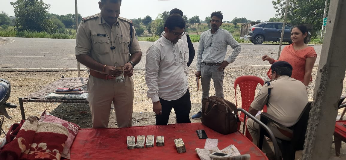 Vehicle checking campaign started in Thikri after implementation of Model Code of Conduct
