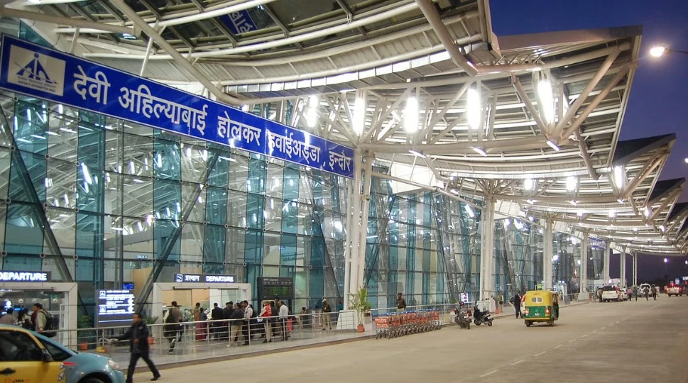Gold smuggling racket worth ₹1.28 crore busted at Indore Air...
