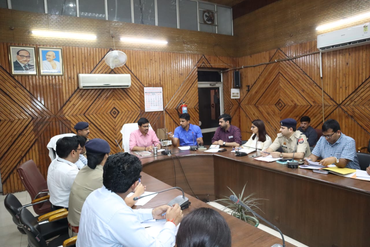 Illegal mining and overloaded vehicles will be monitored through CCTV: DM Manish Bansal