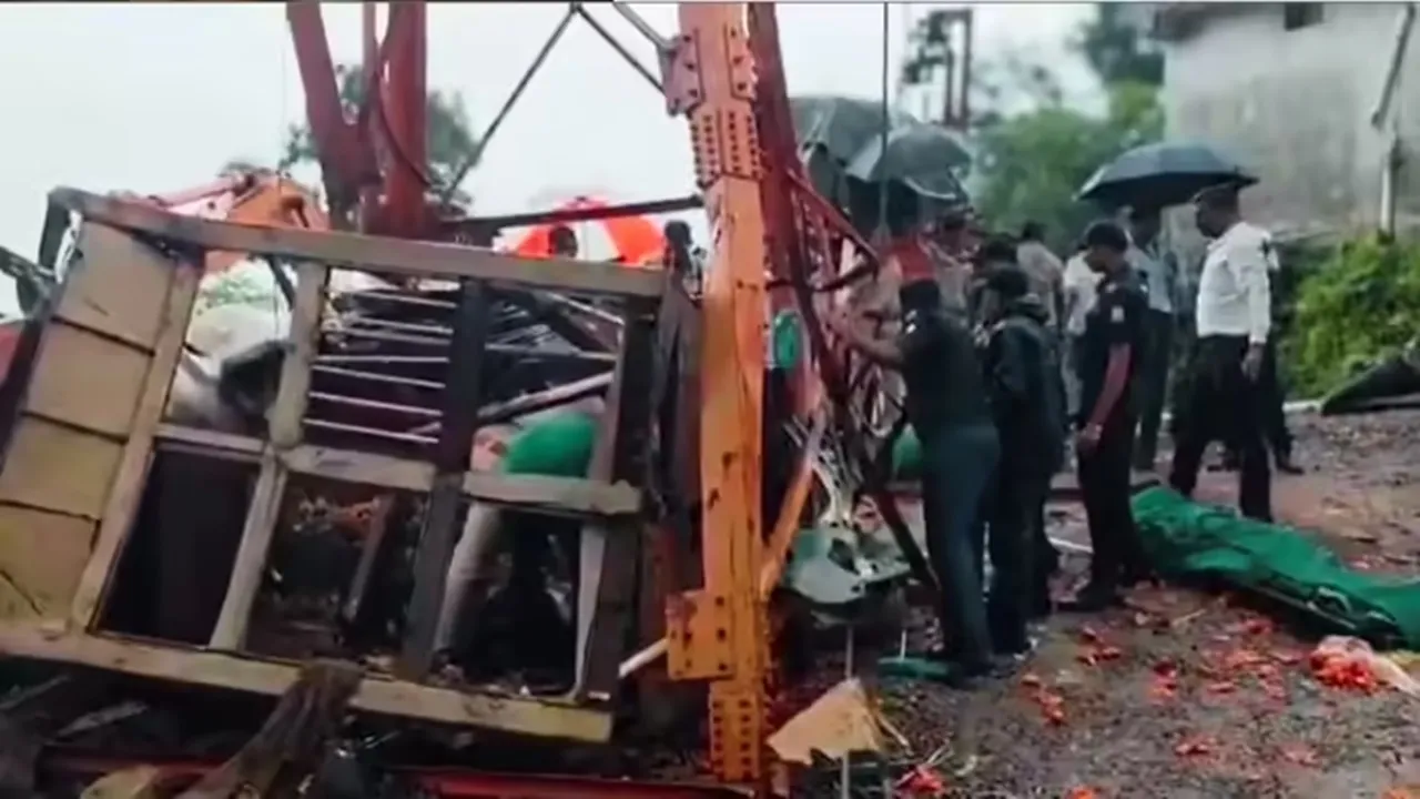 Tragic accident in Pavagadh temple of Gujarat