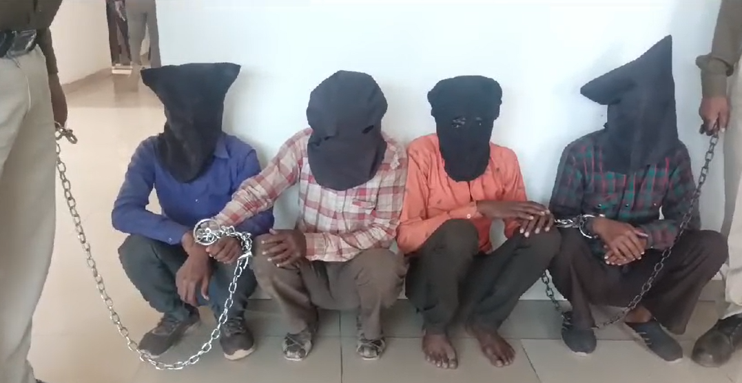 Madhavnagar police caught four clever thieves