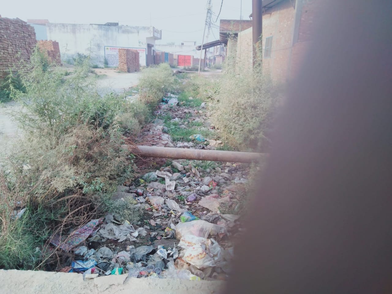 Drains are clogged with dirt, people are afraid of infectious diseases