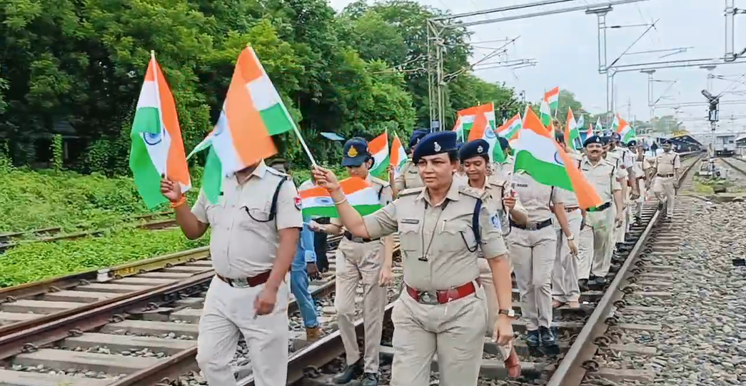 Vande Mataram echoed in Katni station