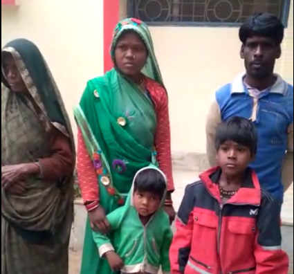 In Damoh, mother believes in the threshold, so she pleaded by taking off her shoes