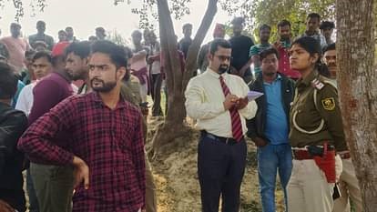 The body of a girl was found hanging from a tree, father accused the lover