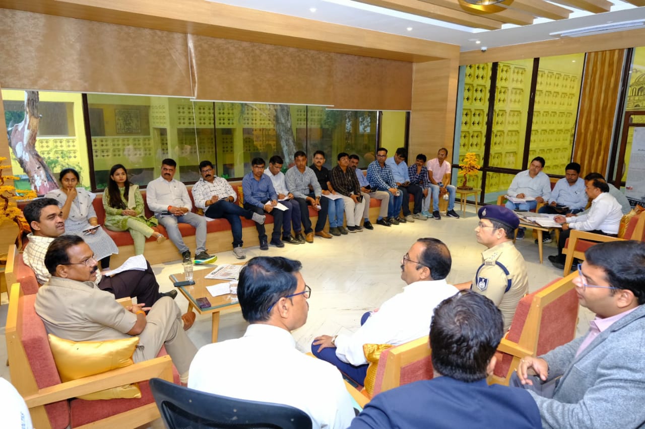 Dhar Collector Priyank Mishra gave instructions in the preparation of G20 to be held in Mandu on July 19