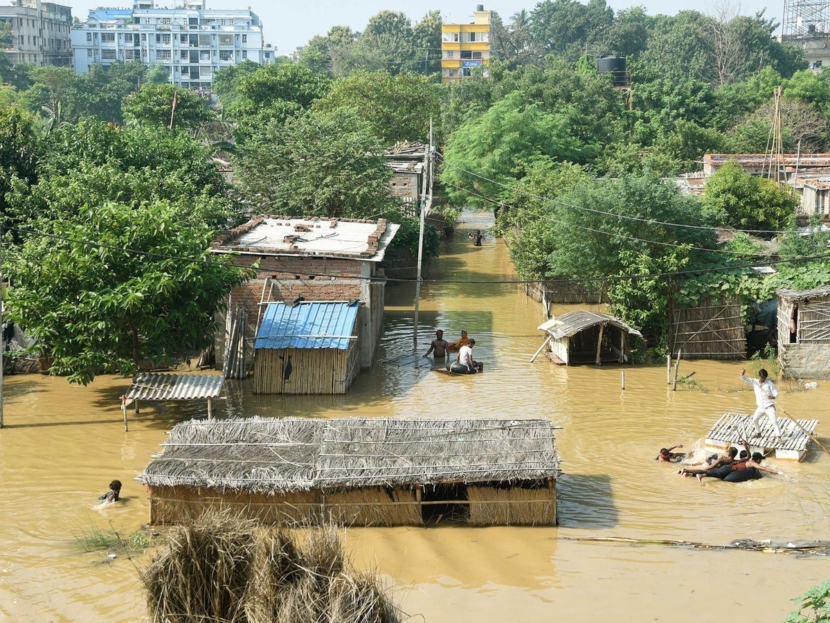 Panic due to flood in Bihar, 5 dead so far