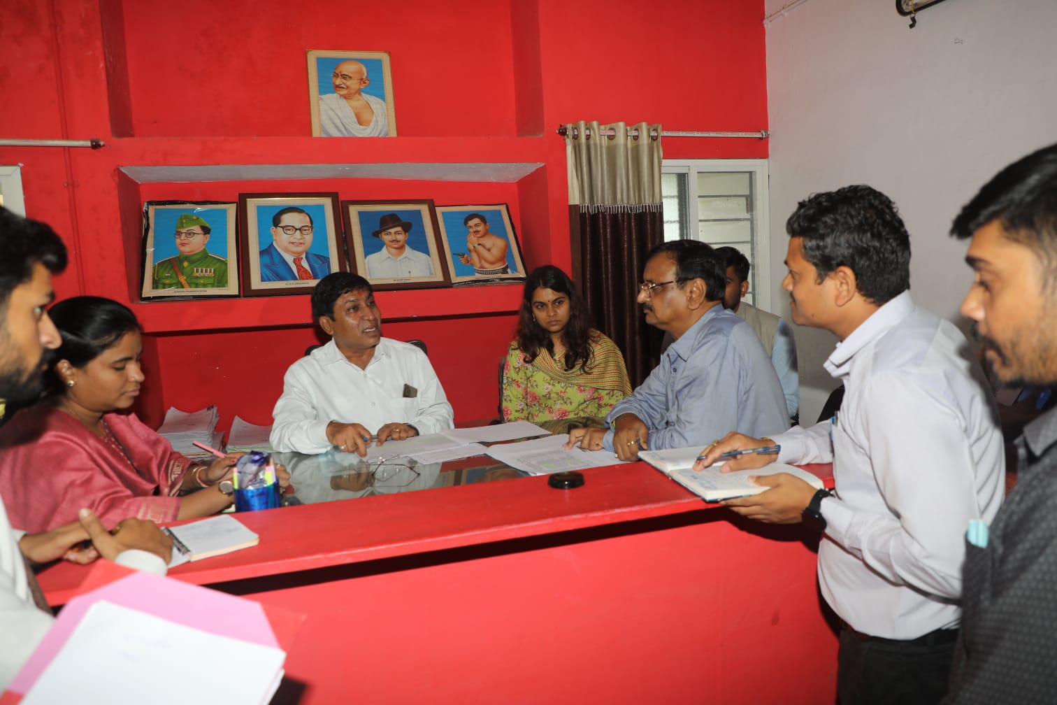 Implement Revenue Maha Abhiyan in dynamic mode - Divisional Commissioner
