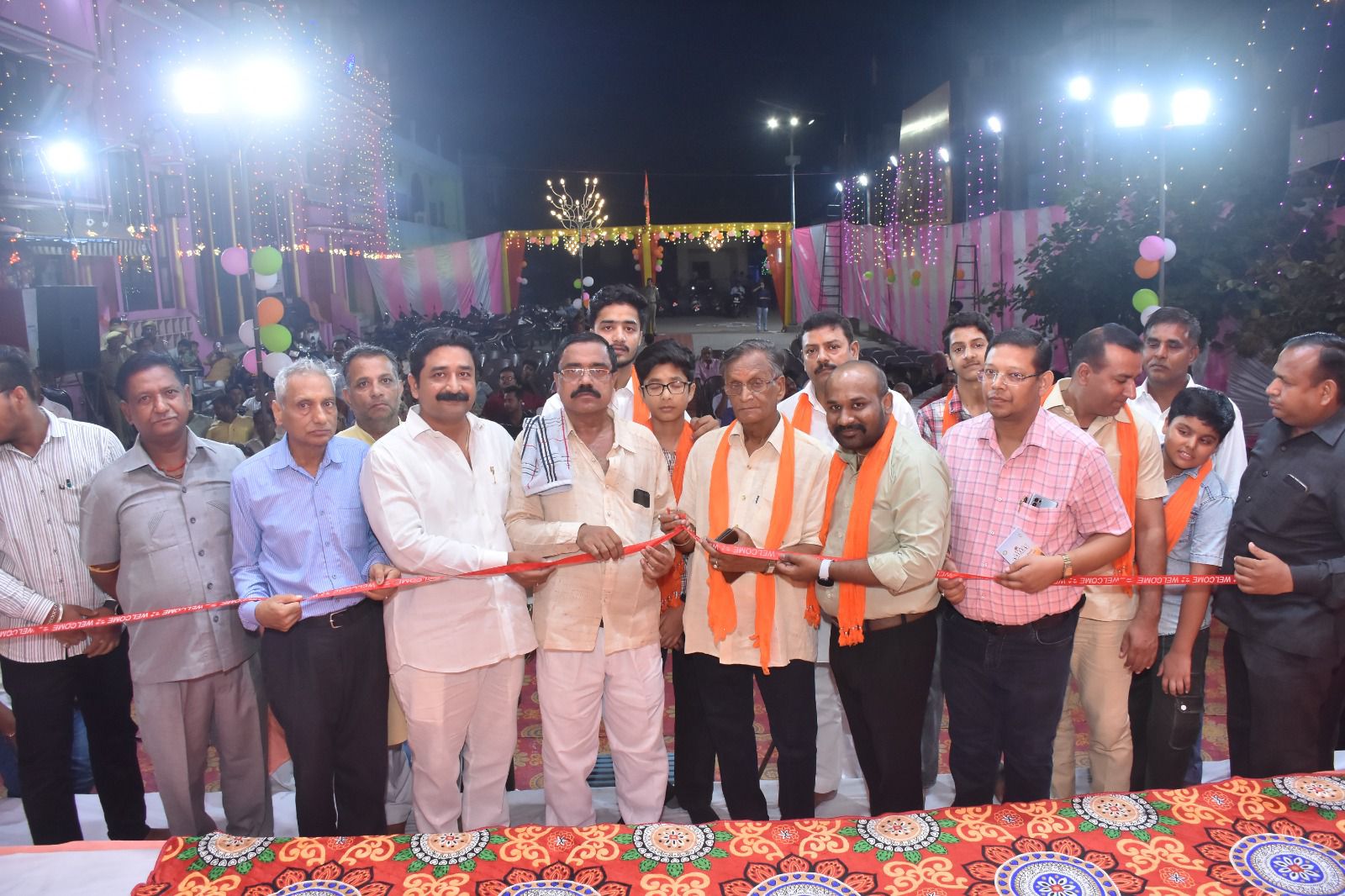 Former councilor Hariom Singhal inaugurated the Shri Ram Leela by cutting the ribbon