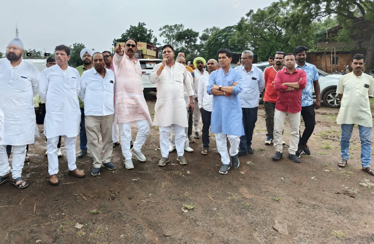 Congress leaders inspected the meeting of National General Secretary Priyanka Gandhi