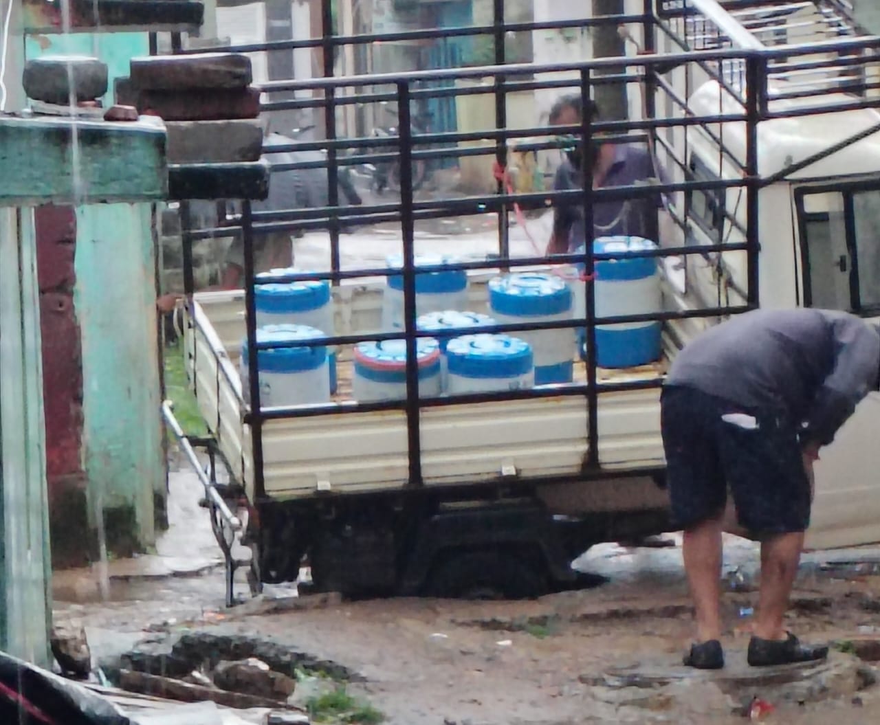 Smart City Satna's identity, waterlogging in the streets..