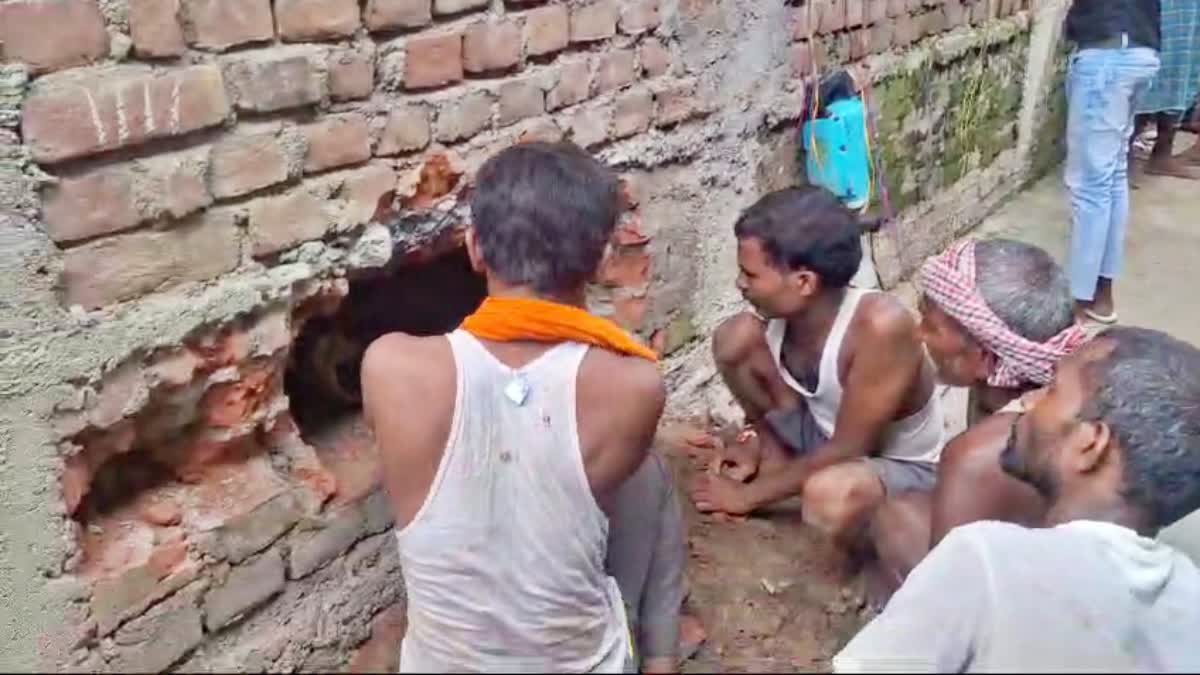4 people died of suffocation in Patna flood