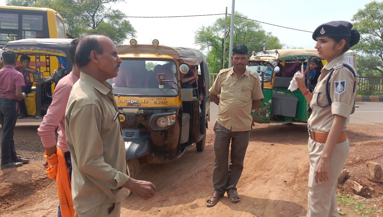 Efforts of traffic police to make traffic system smooth are continuing