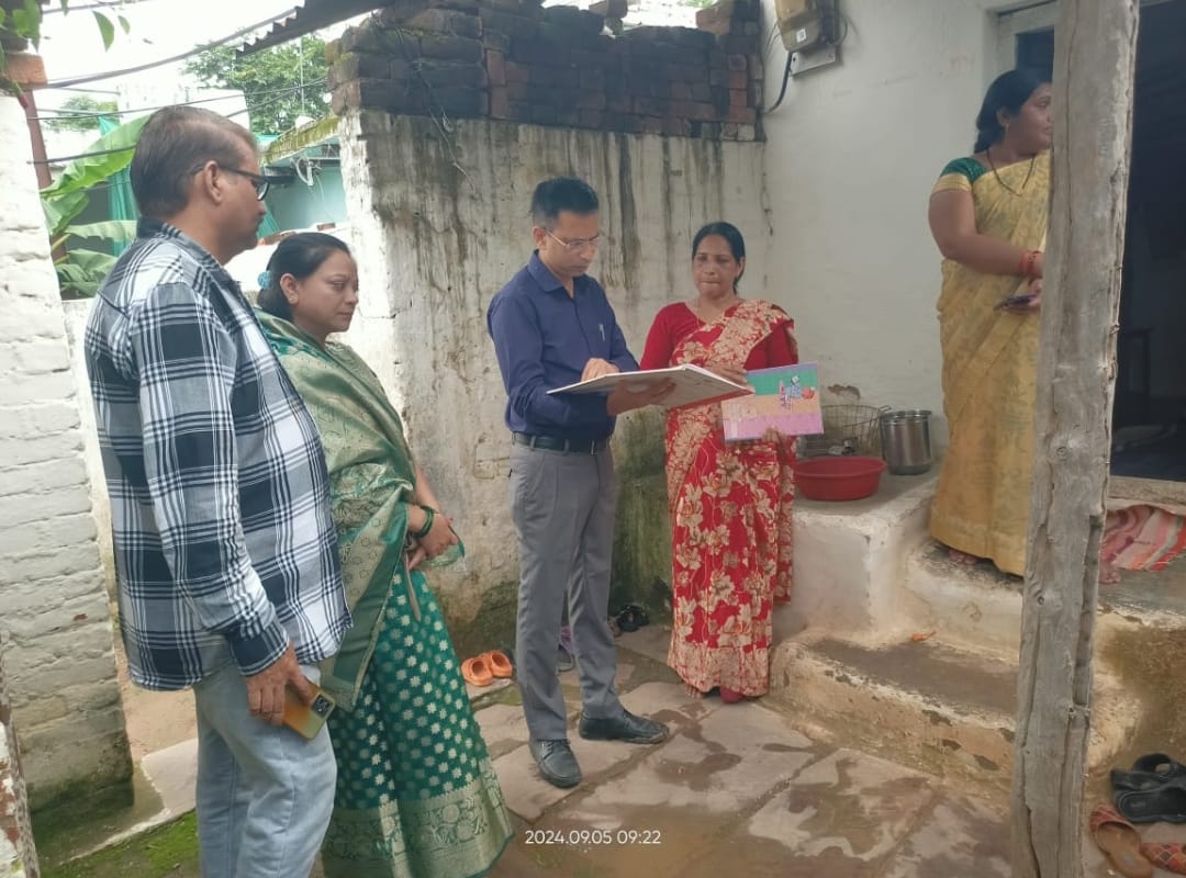 Collector Sudhir Kumar Kochar inspected 07 Anganwadis today