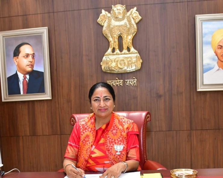 Rekha Gupta was seen in action as soon as she became CM