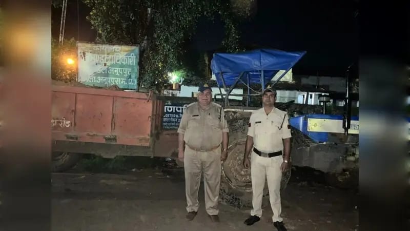 Tractor seized while transporting illegal sand