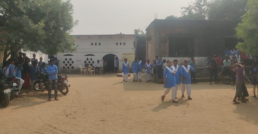 Rewa, Jawaleke High School's in-charge Principal Rajesh Kol's bullying came to the fore