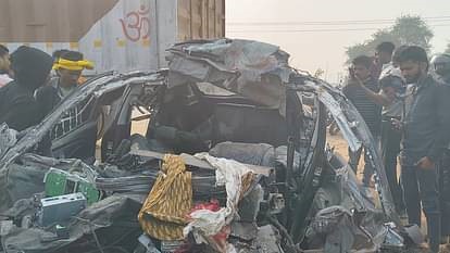 Horrific accident while returning from Kumbh to Patna