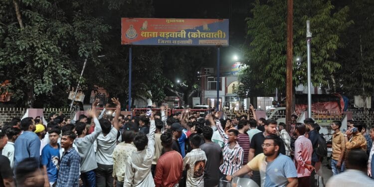 The atmosphere heated up due to the incident of forcibly marrying a Hindu girl