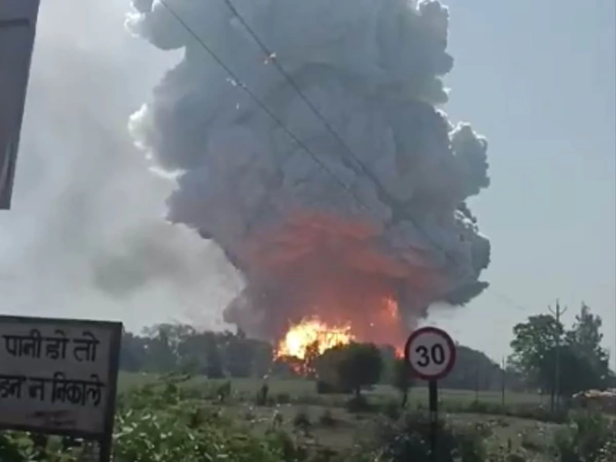 Watch video... Major accident in Harda, MP