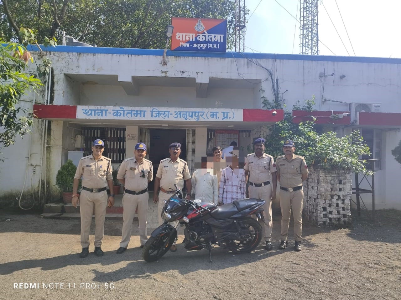 Kotma police took action against two accused of selling and transporting illegal drugs