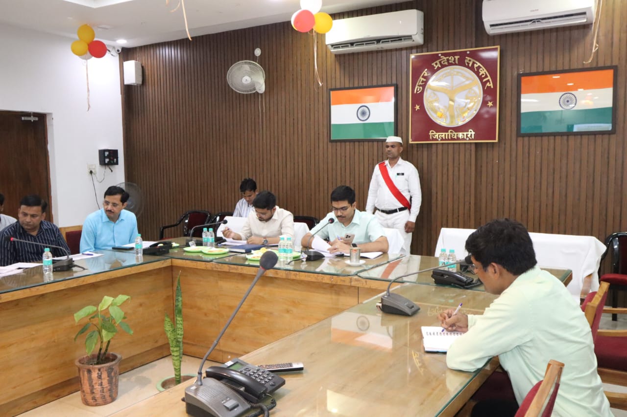No eligible person of Saharanpur district should be deprived of the benefits of old age pension: DM Manish Bansal