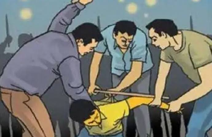 In Saharanpur, five people attacked father and son and injured them.