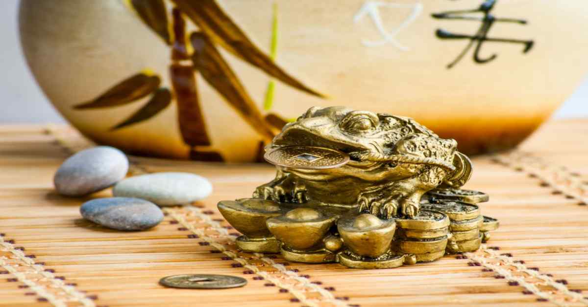 Vastu Tip: Keep Feng Shui Frog at Home