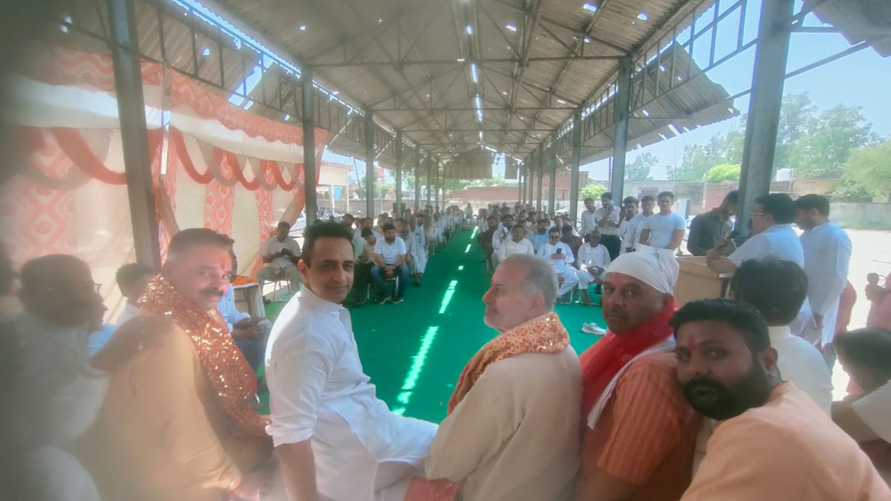 Lord Parshuram's birth anniversary was celebrated with great pomp in Badgaon area of ​​Saharanpur