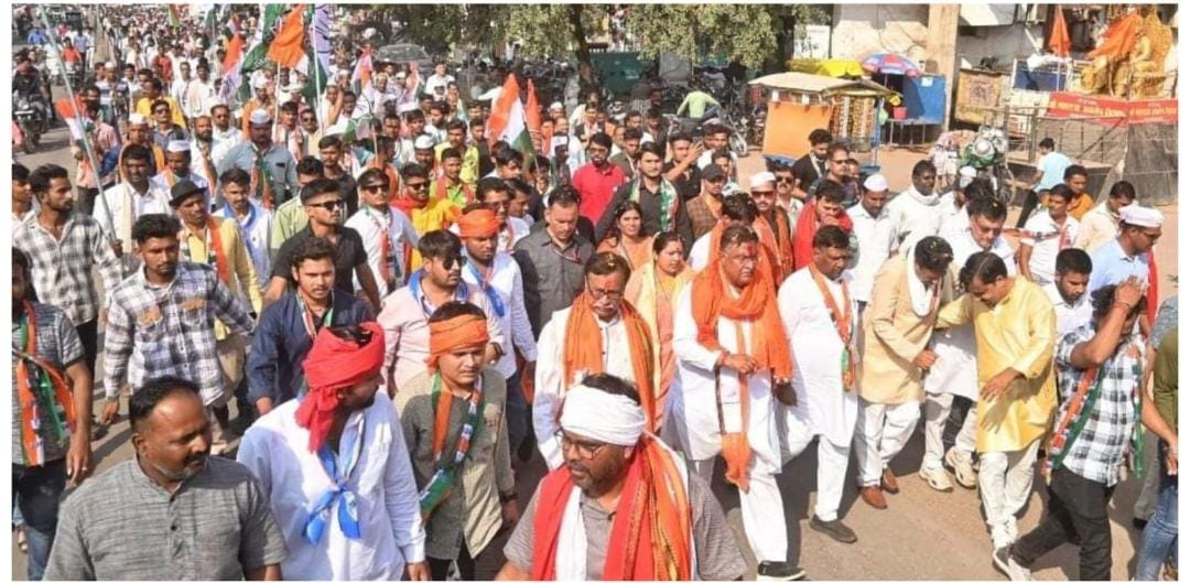 Alok Chaturvedi filed nomination with thousands of supporters in Chhatarpur