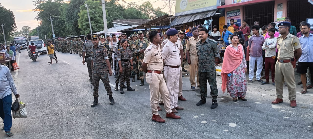 SDPO took out a flag march to make the Lok Sabha elections fear-free