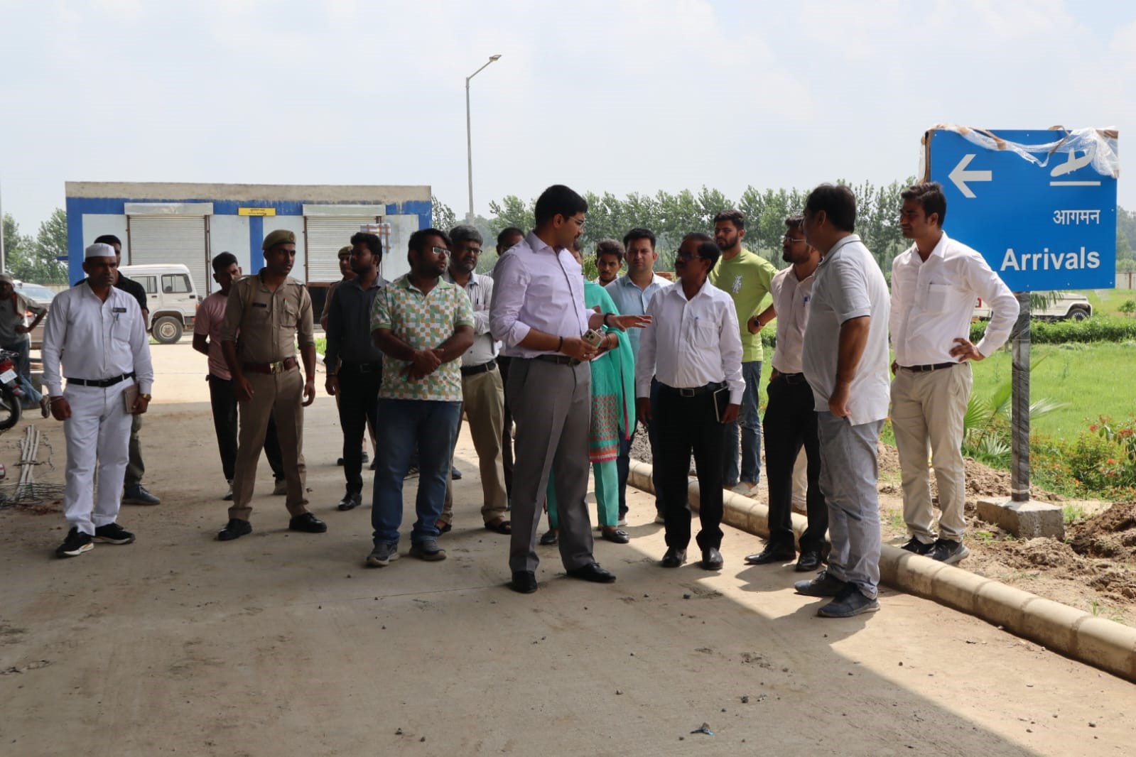 DM Manish Bansal inspected the Civil Enclave Terminal Complex at Sarsawa