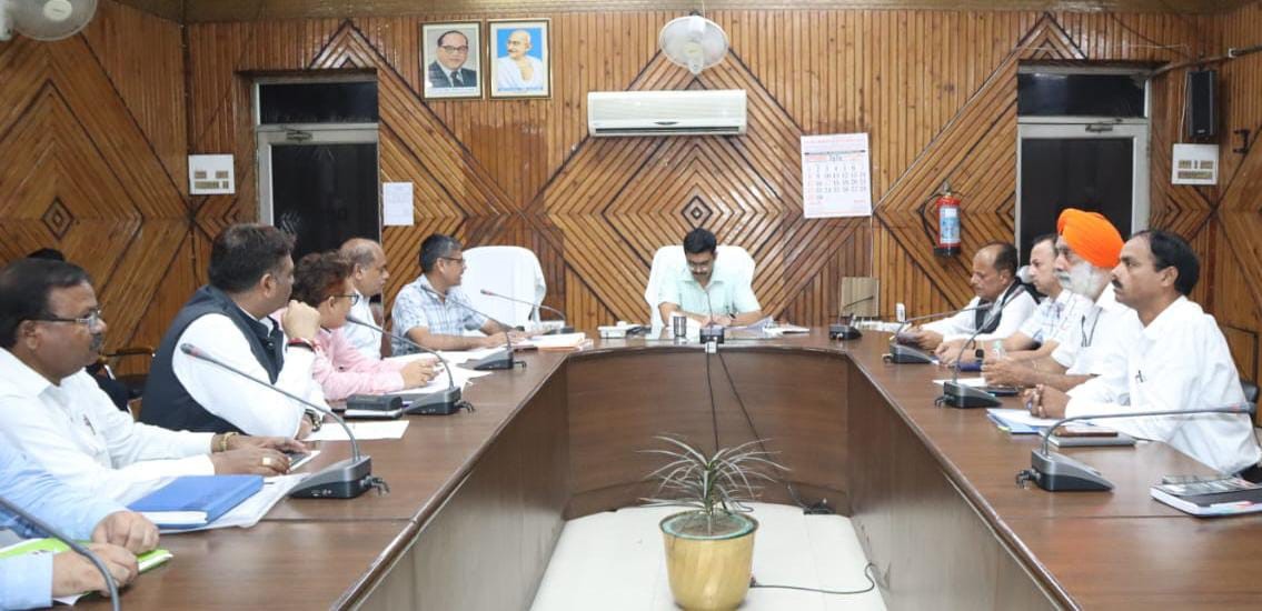 There should be no negligence with the health of the general public: DM Manish Bansal