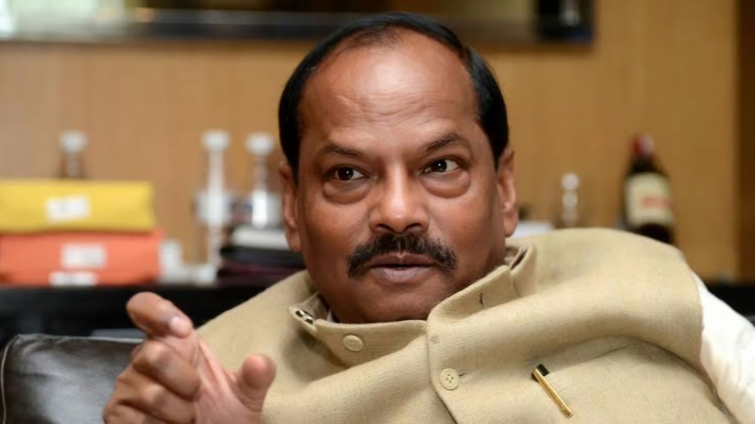Congress approached Election Commission against Governor Raghuvar Das