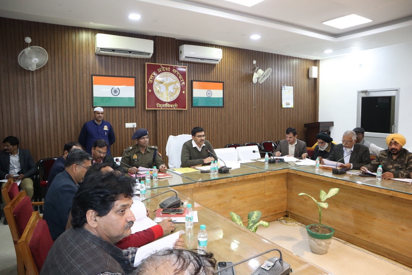 Solve the problems of entrepreneurs on priority: DM Manish Bansal