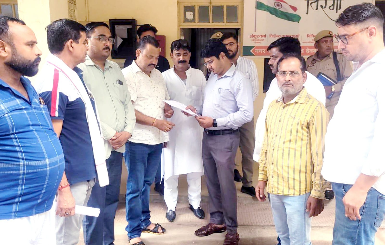 Truck owners submitted memorandum to SDM Deoband
