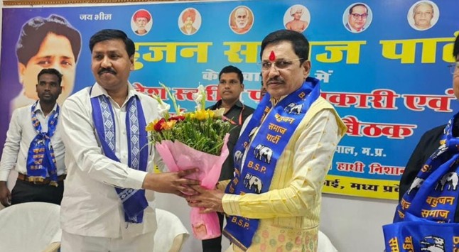 After SP, Congress and BJP, now Narayan Tripathi of BSP