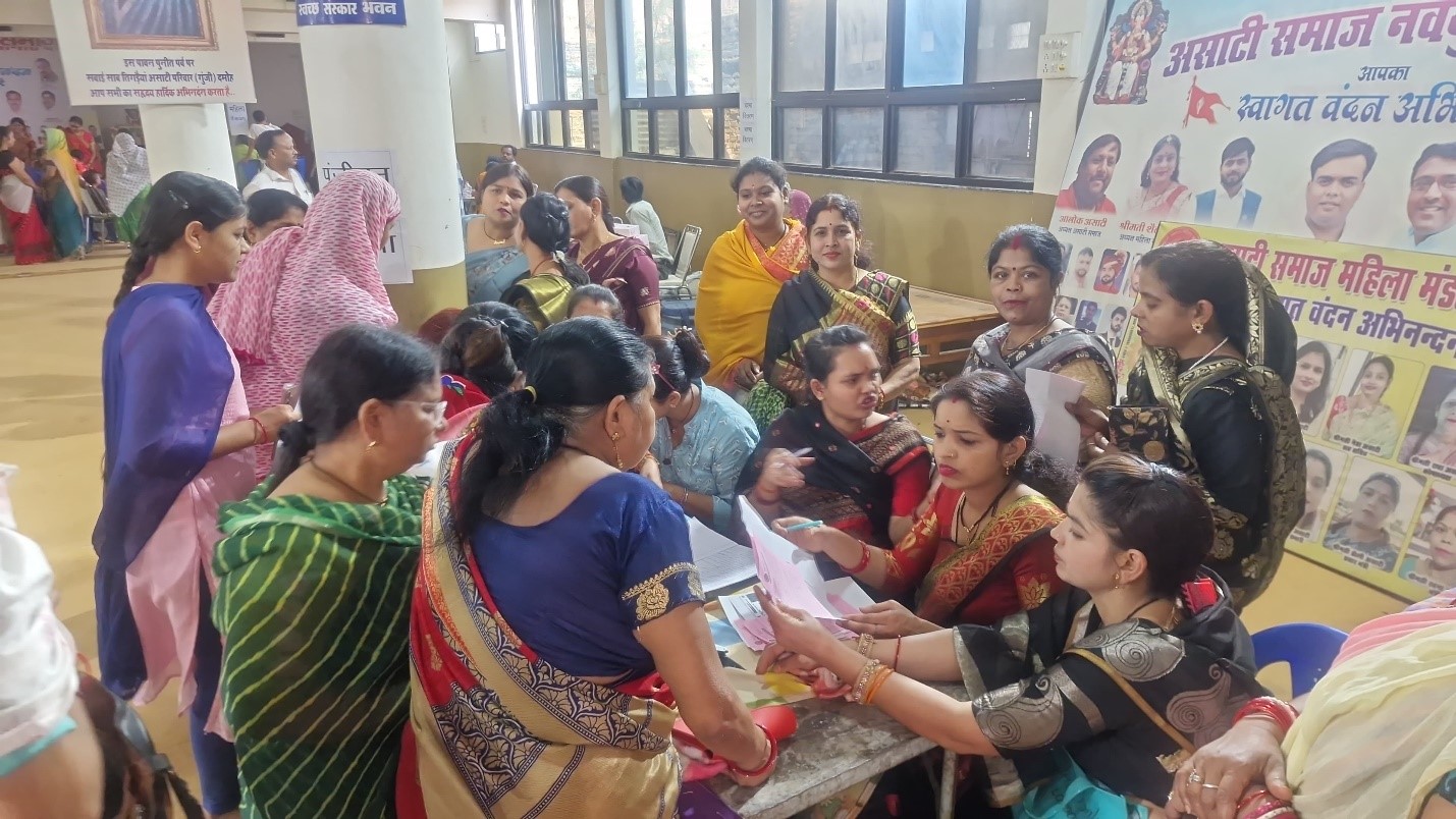 A grand free eye camp was organized by Asati Samaj Damoh