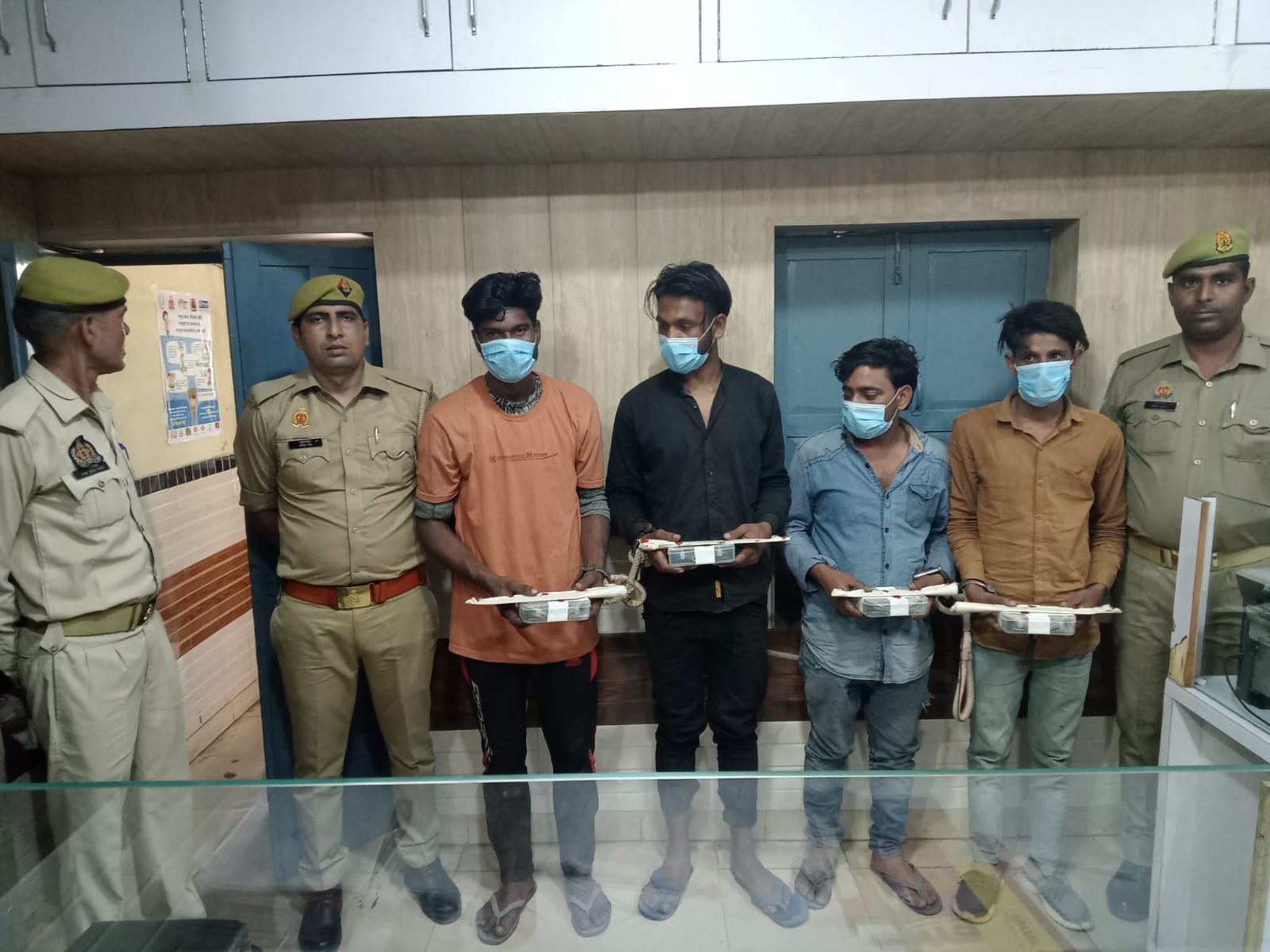 Police team exposed the theft and arrested four vicious thieves with stolen goods.
