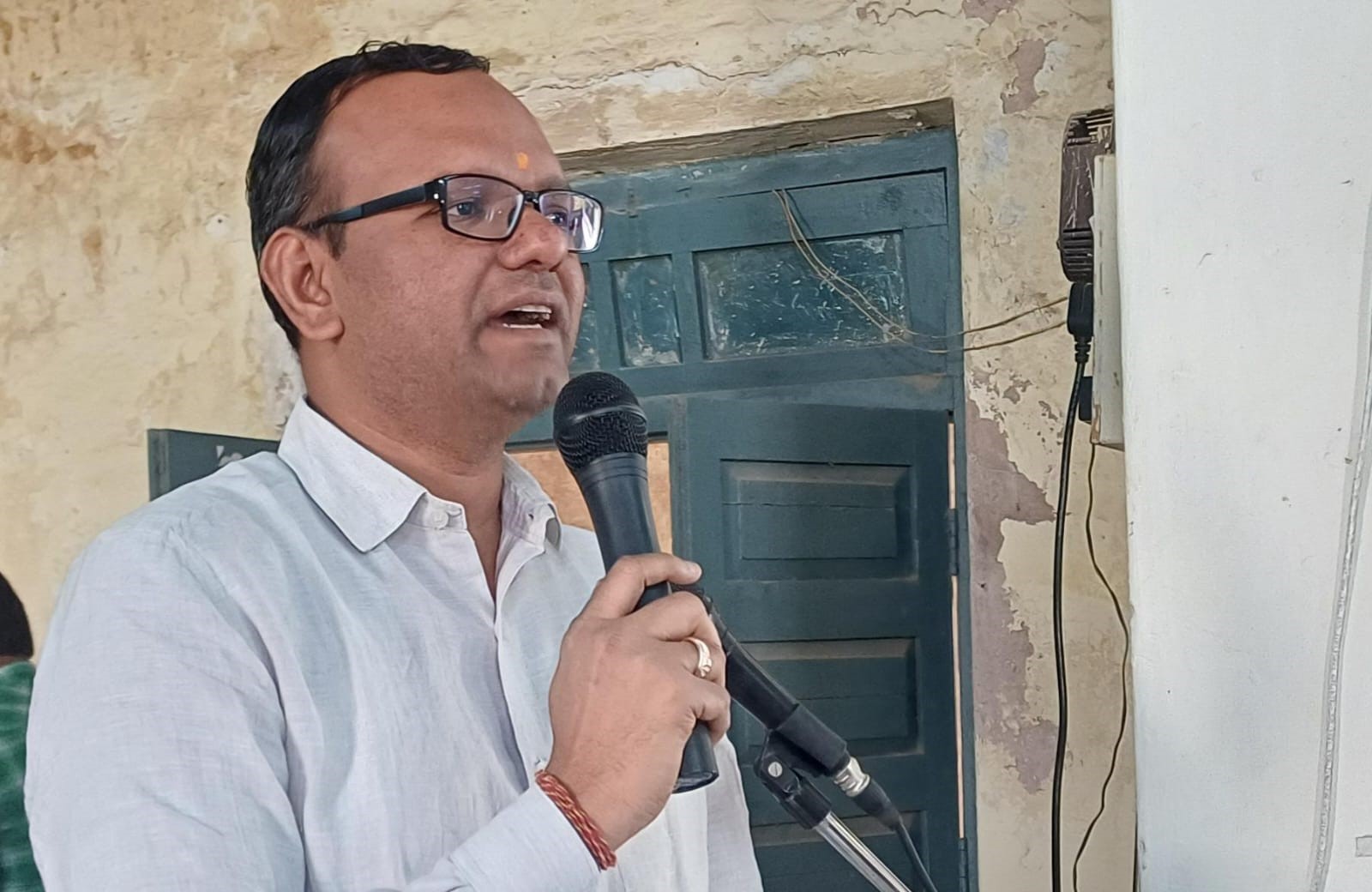 Collector visited Rajpur development block of Barwani