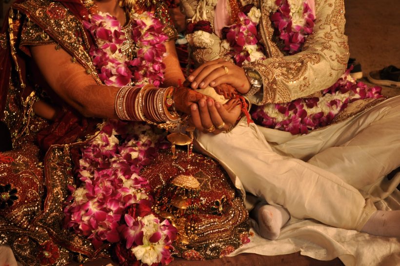 घर वाले करवा रहे थे नाबालिग लड़की की शादी
