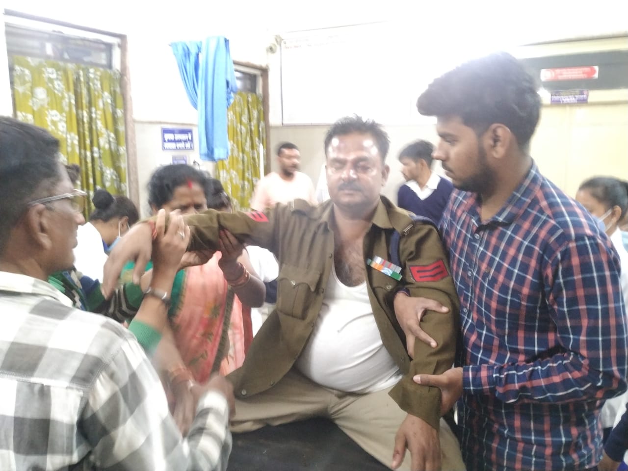 SBI vehicle carrying hair went out of control and overturned