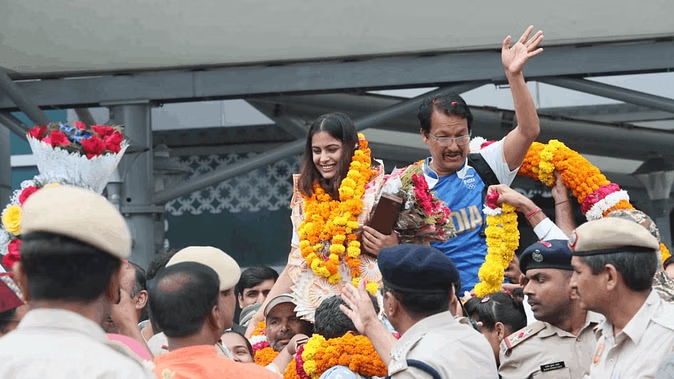 Manu Bhaker returned to India