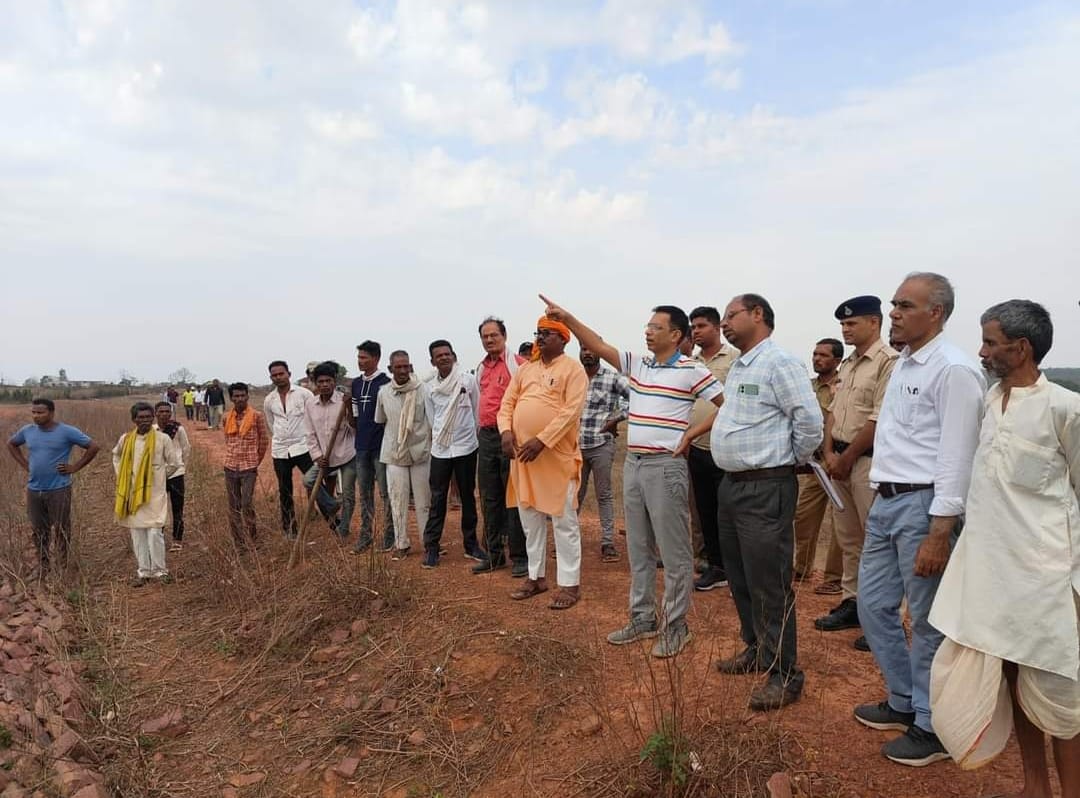 Collector reached Vangram situated in tribal forest area situated on the last border of the district