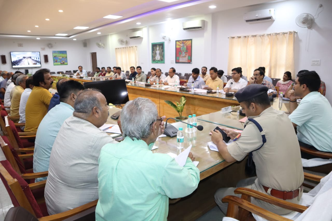 DM Manish Bansal said in the meeting of Vyapar Bandhu