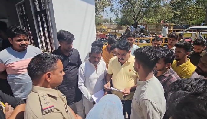 Ujjain Division Commissioner Sanjay Gupta reached Shajapur