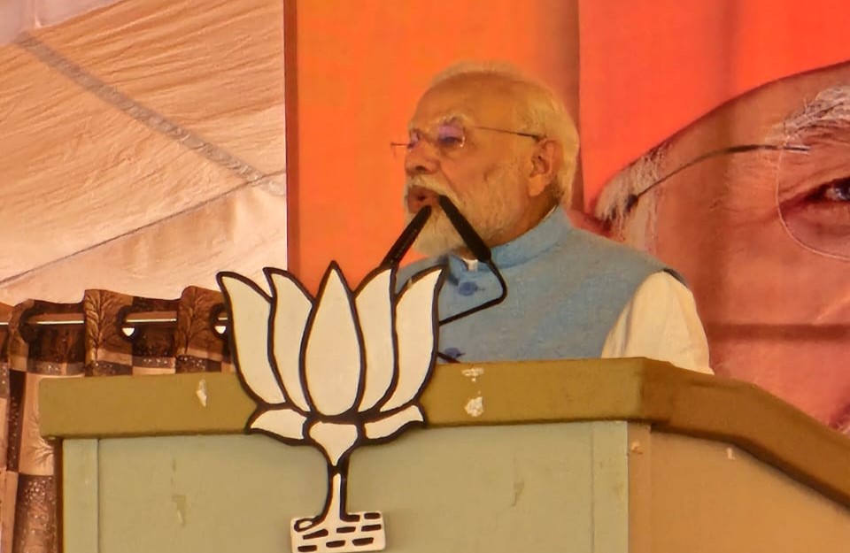 Wherever Congress came to the country, it has brought destruction there: Narendra Modi