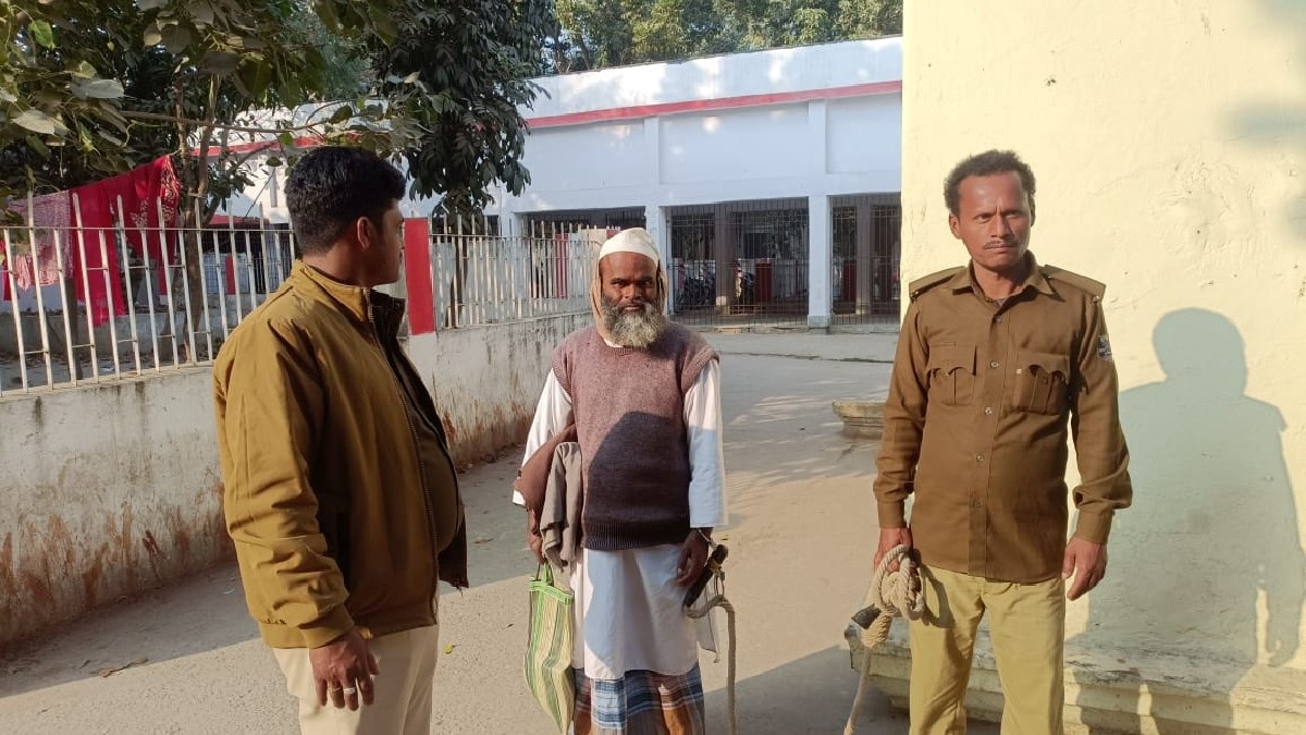45 year old Maulana fell in love with 16 year old student