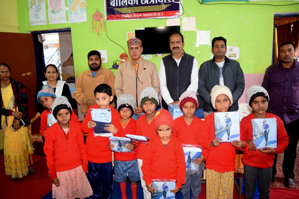 Distribution of warm clothes in Divyang hostel
