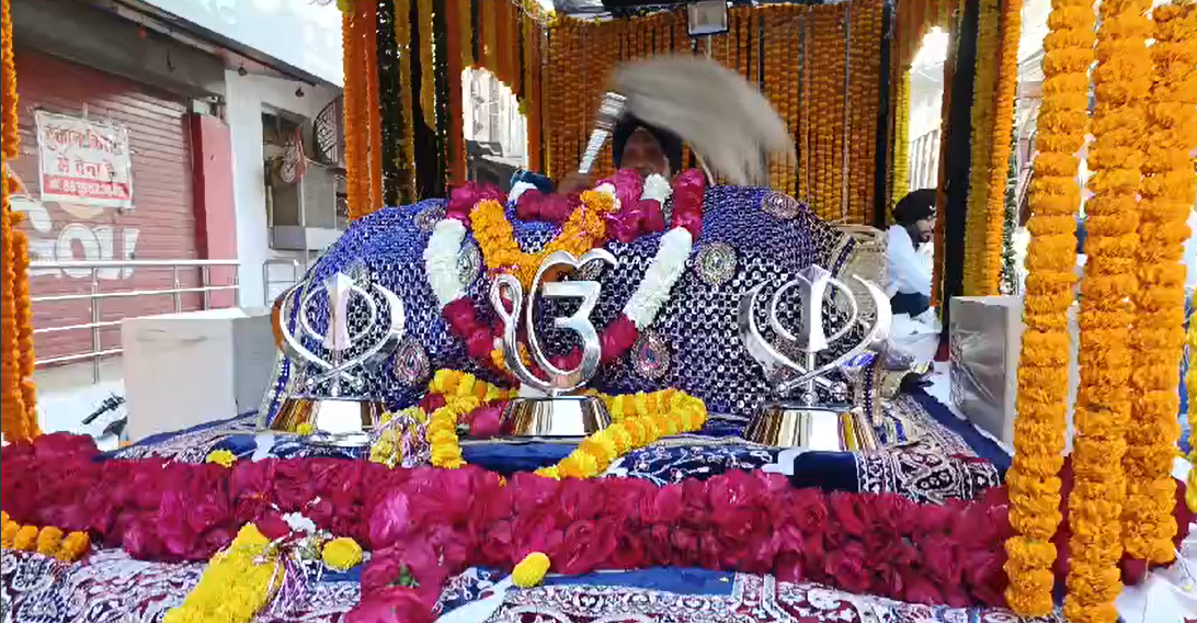 A huge procession was taken out in Katni on the occasion of Prakash Parv of Guru Gobind Singh Ji